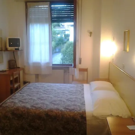 Paola Hotel 2*