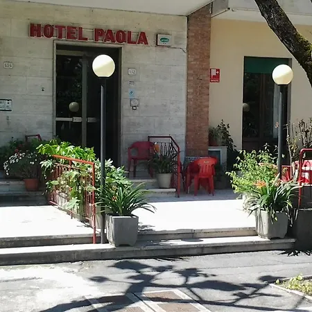 Hotel Paola 2*